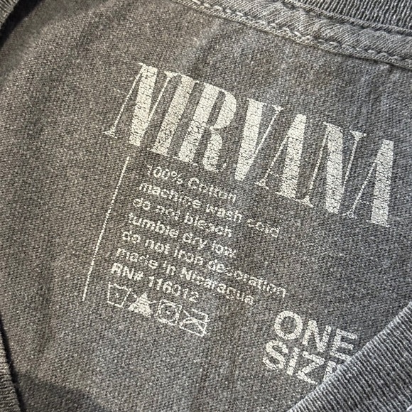 Nirvana Distressed Graphic T Shirt Mens 3XL Y2K Rock Gray Short Sleeve 19356 - Picture 3 of 10